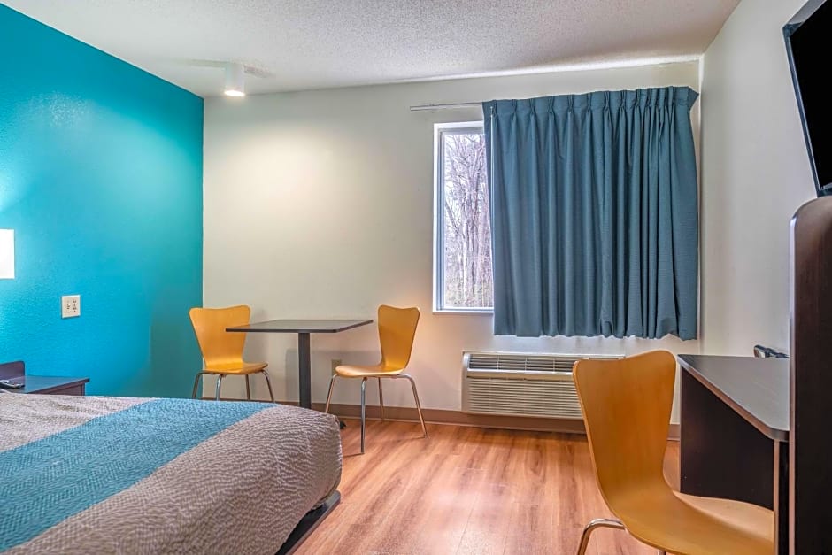 Motel 6-Rocky Mount, NC