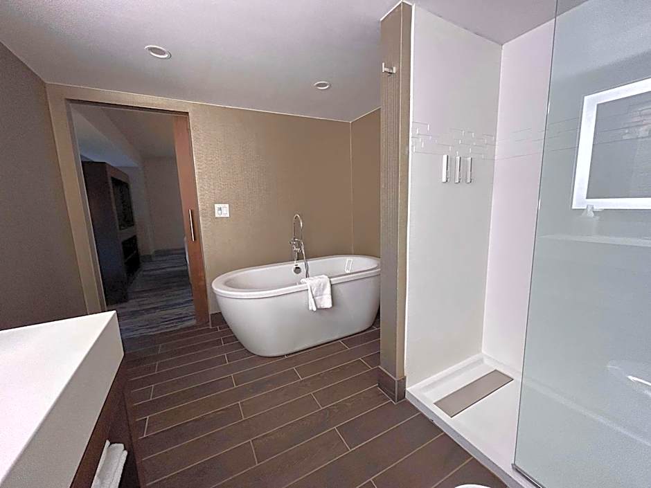 Skyline Hotel Detroit Airport, SureStay Collection by Best Western