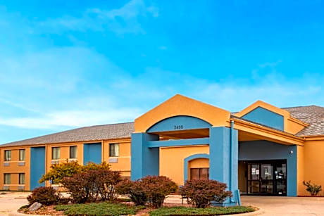 OYO Hotel Lincoln Airport NE, Hwy 80