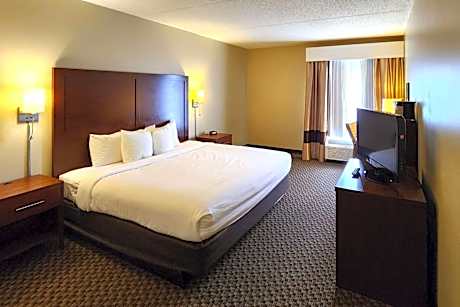1 King Bed, Nonsmoking