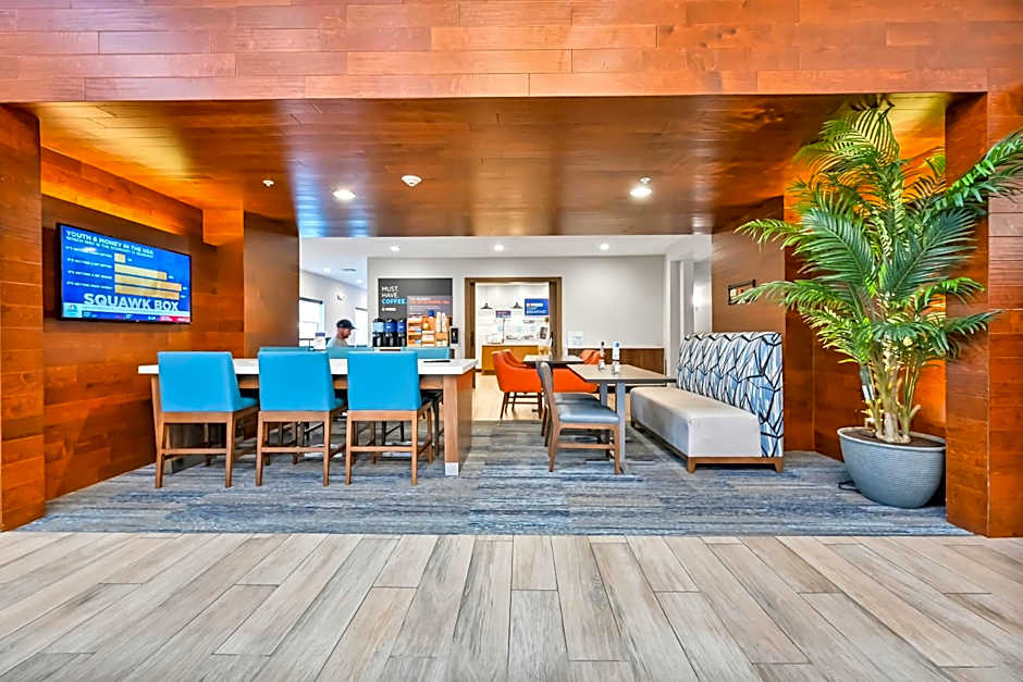 Holiday Inn Express Palestine