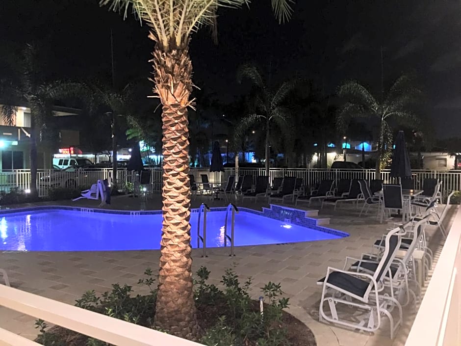 Curtis Inn & Suites