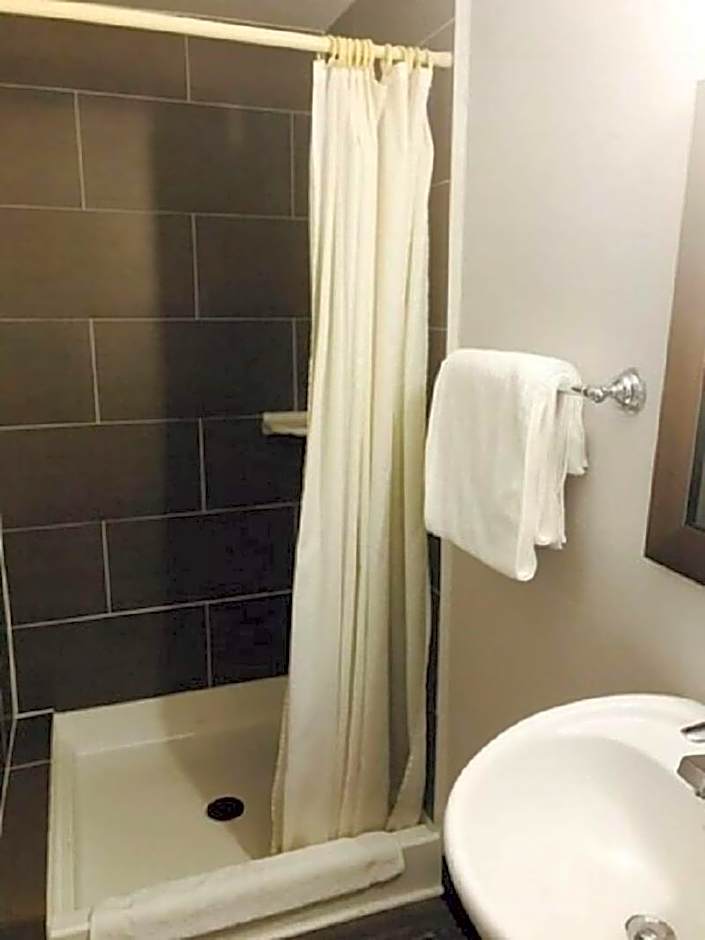 Kings Row Inn