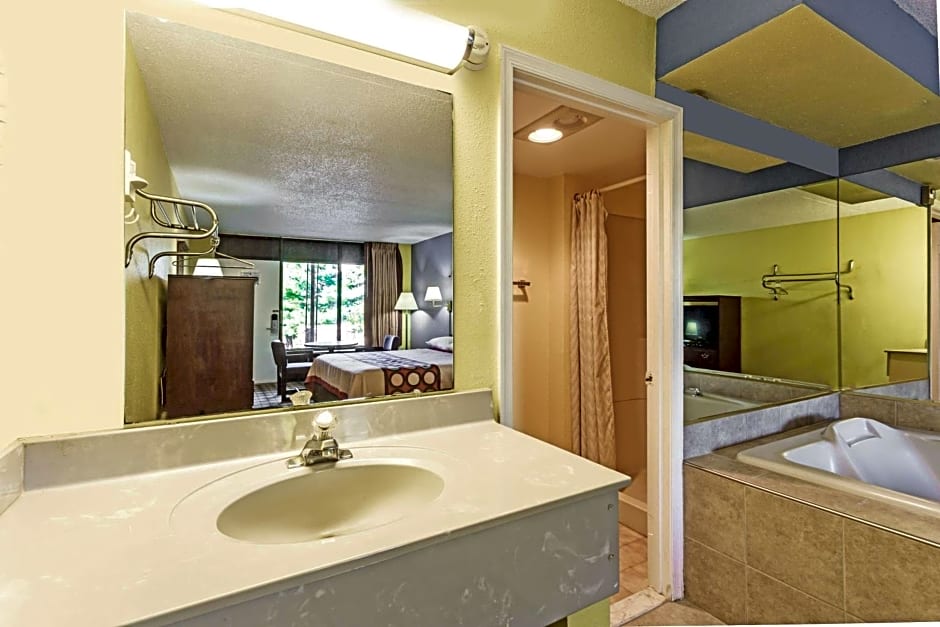 Super 8 by Wyndham Jessup/Baltimore Area