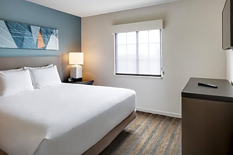 One-Bedroom King Suite