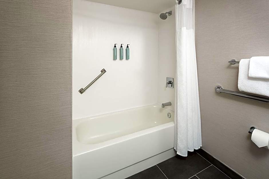 Courtyard by Marriott Shelton