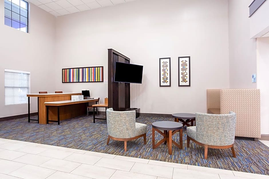 Holiday Inn Express Hotel & Suites Morehead City