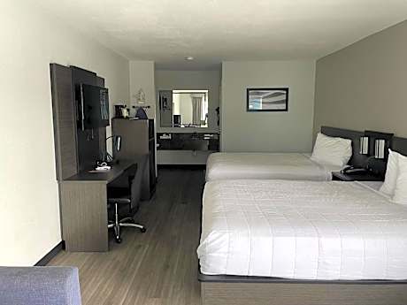Suite with Two Queen Beds - Non-Smoking