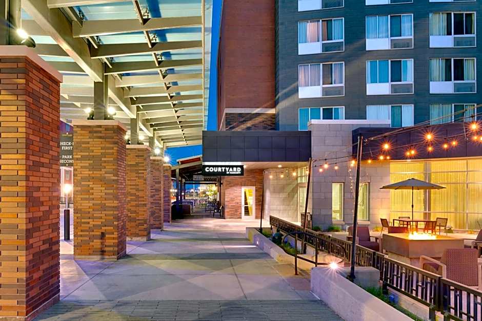 Courtyard by Marriott Lincoln Downtown/Haymarket