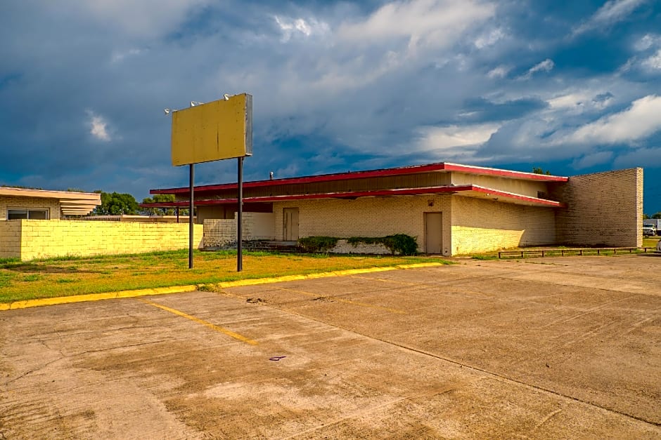 Town & Country Motel Bossier City by OYO