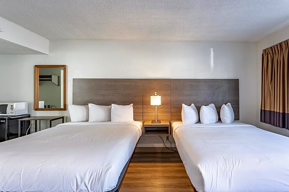 Coastal Breeze Inn