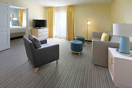 One Bedroom Suite - King