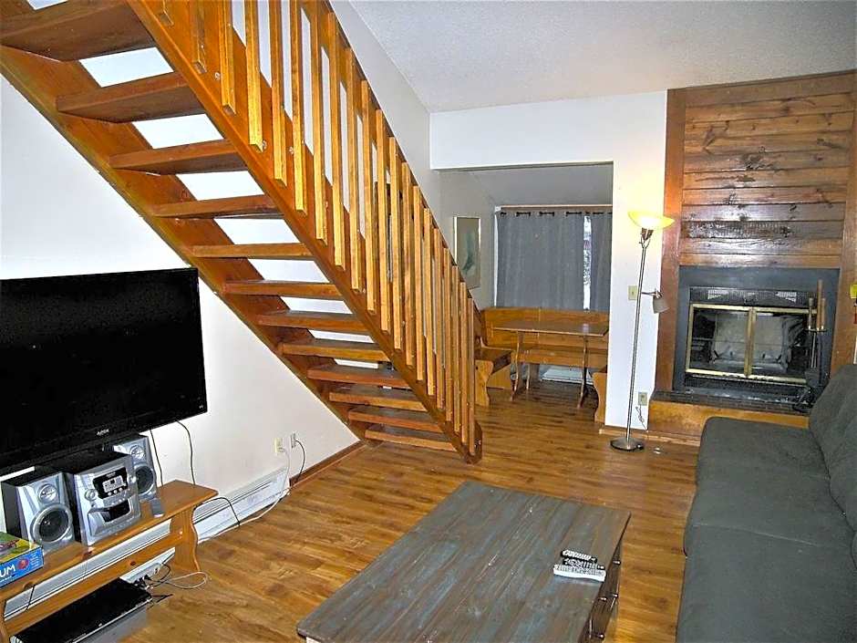Fox Pine Lodge 3 Bed 3 Bath