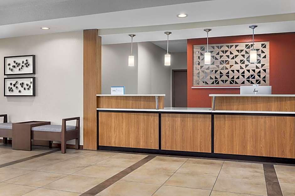 Candlewood Suites Alexandria