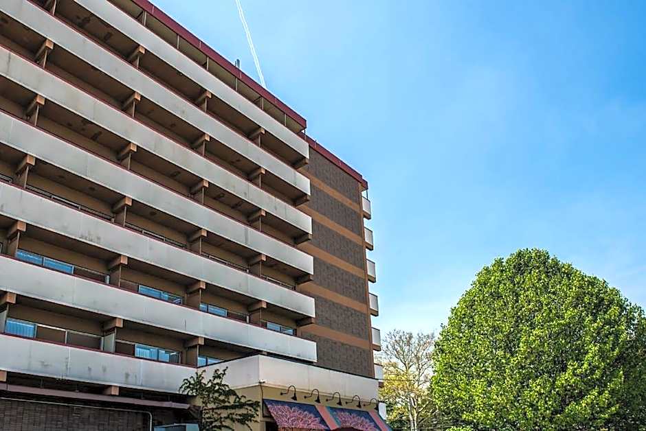 Quality Inn University Center