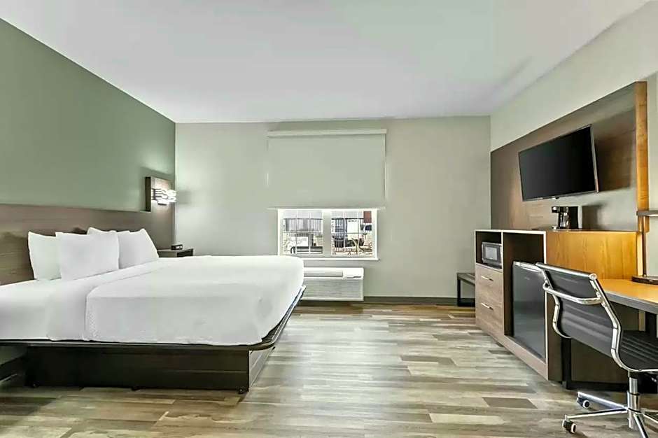 Quality Inn & Suites Columbia Harbison