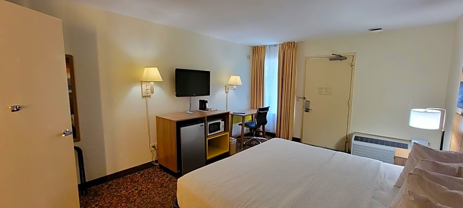 Hotel Carolina A Days Inn by Wyndham