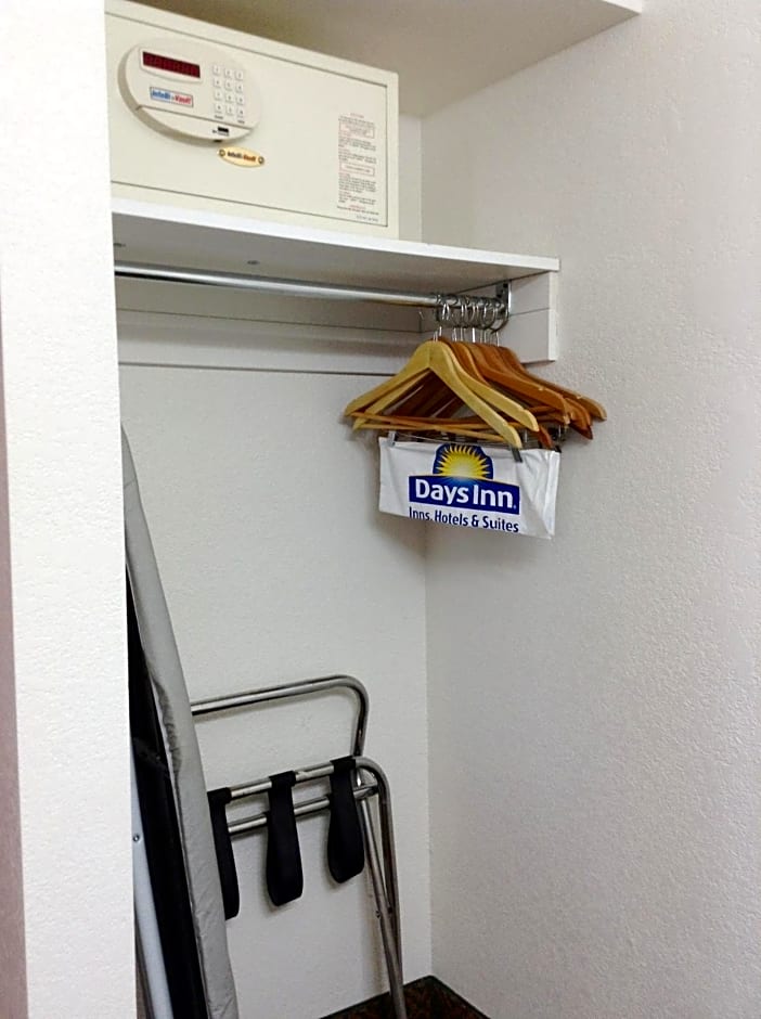 Days Inn by Wyndham Oceanside