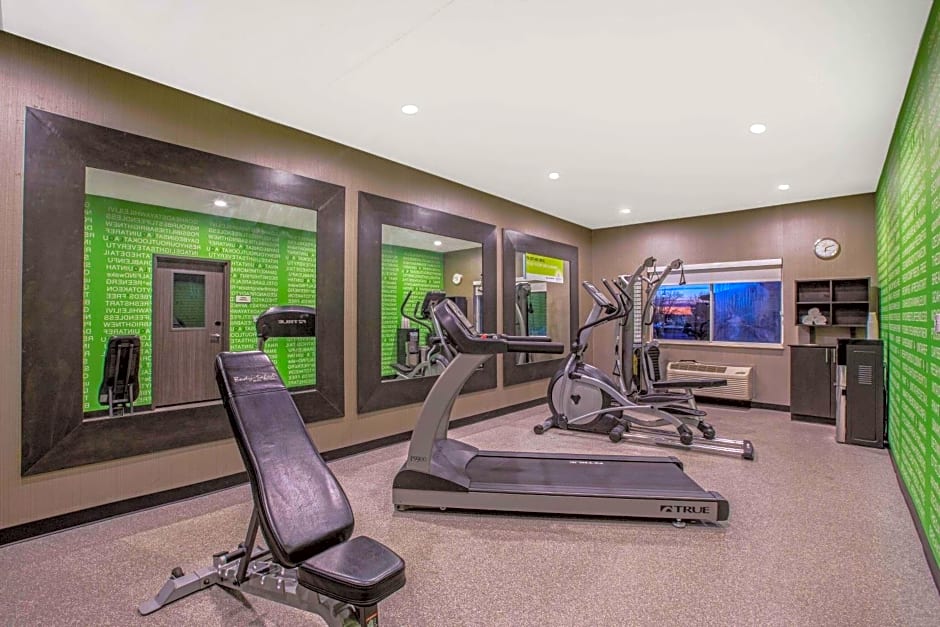 La Quinta Inn & Suites by Wyndham Fayetteville