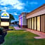 Days Inn by Wyndham Hampton Near Coliseum Convention Center