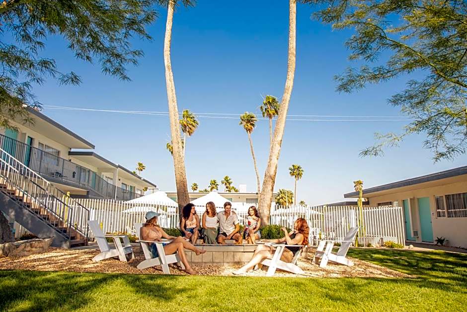 Skylark Hotel