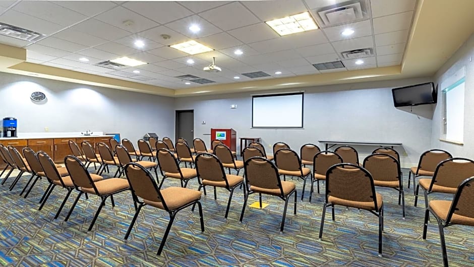 Holiday Inn Express & Suites Houston South - Pearland, an IHG Hotel