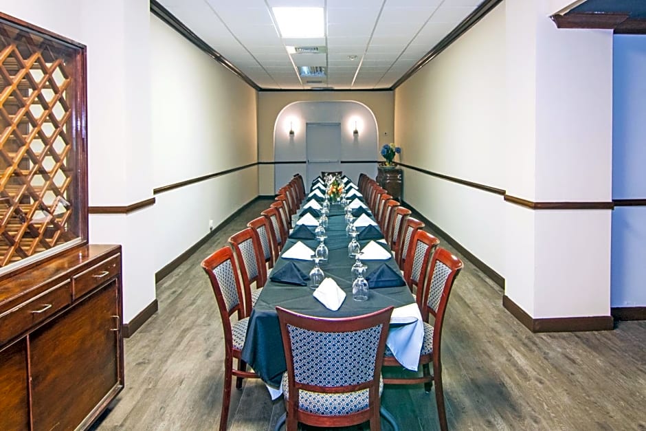 Windward Passage Hotel