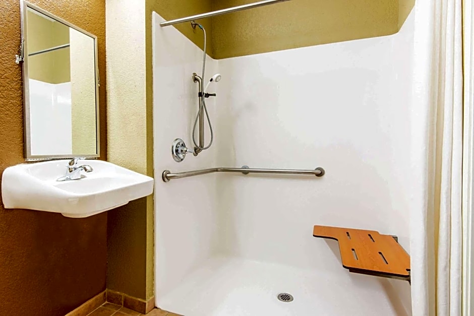Microtel Inn & Suites By Wyndham Montgomery