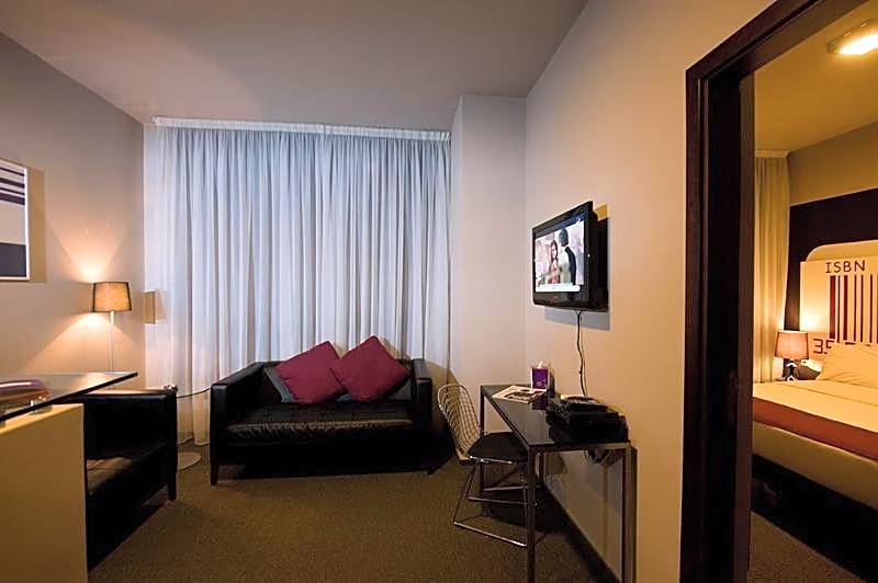 Hotel 35 Rooms