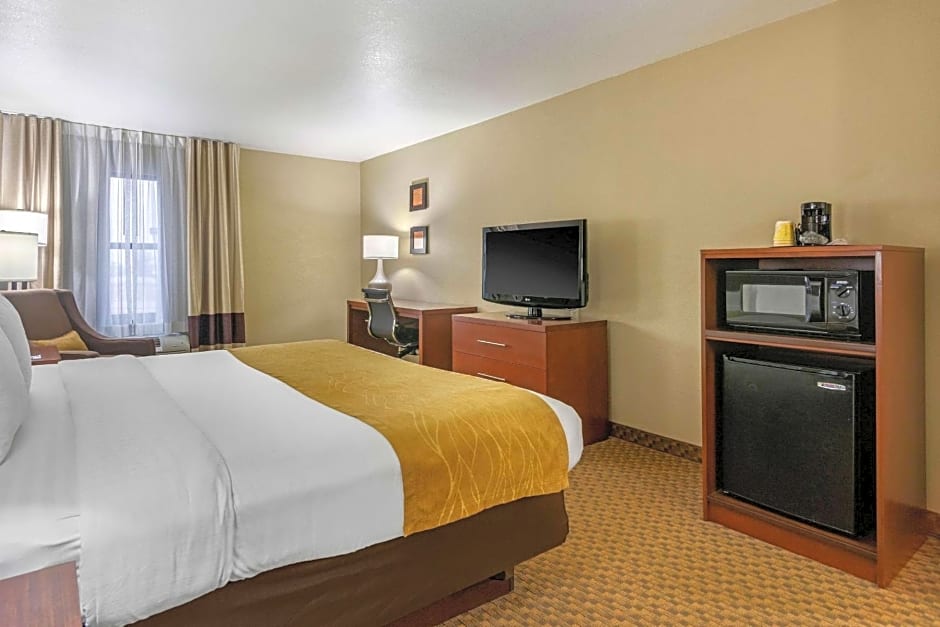 Comfort Inn & Suites Springfield I-44