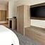 Holiday Inn Express & Suites - Palm Desert - Millennium, an IHG Hotel