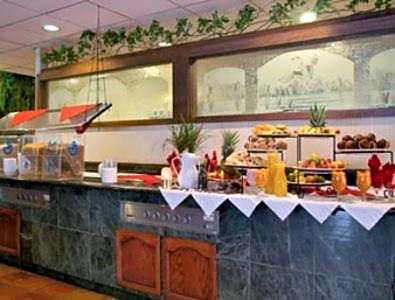 Merced Inn & Suites