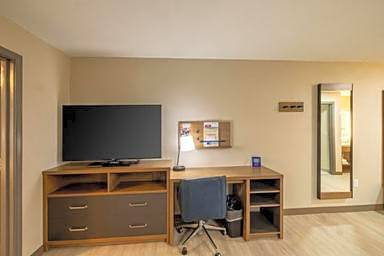 One-Bedroom King Suite