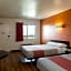 Motel 6 Cutler Bay