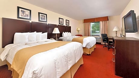 Queen Room with Two Queen Beds - Non-Smoking