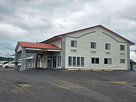 budgetel Inn & Suites