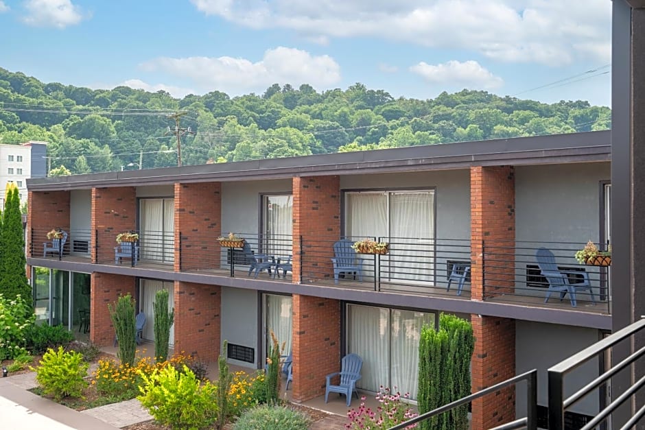 The Beaucatcher, a Boutique Motel