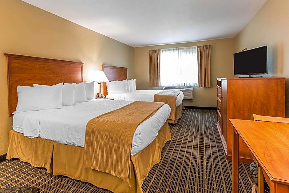 Quality Inn & Suites On The River