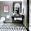 Daxton Hotel Birmingham, Curio Collection by Hilton