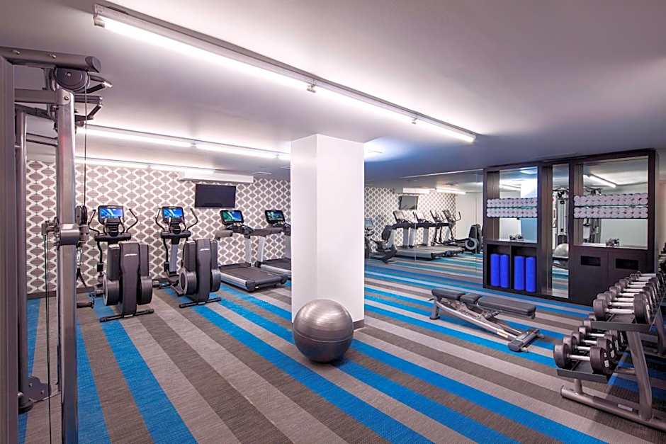 Aloft Long Island City-Manhattan View