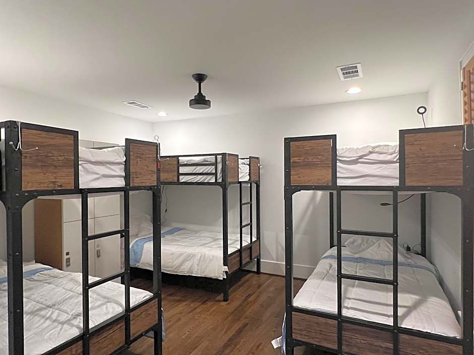 MyCrib Houston Hostel
