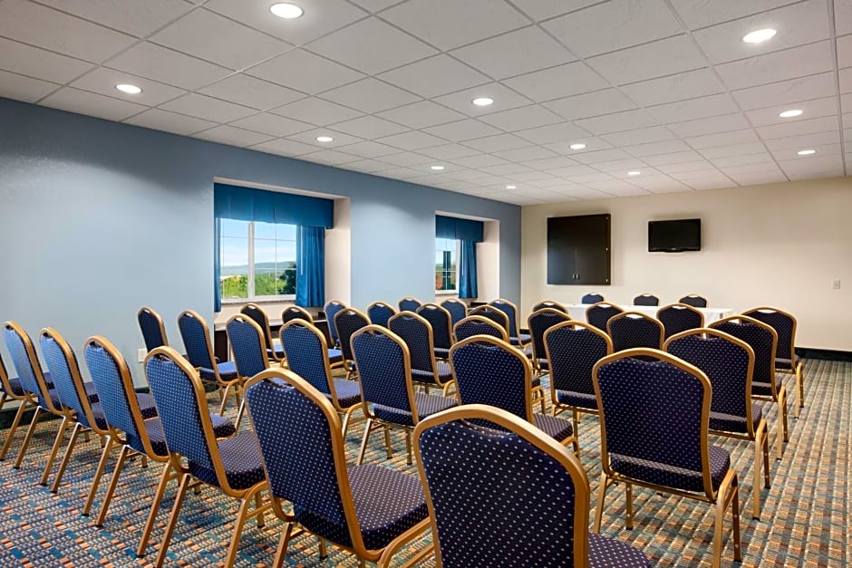 Microtel Inn & Suites by Wyndham Wilkes Barre