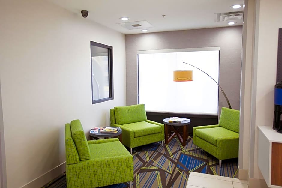 Holiday Inn Express & Suites Knoxville - Farragut by IHG