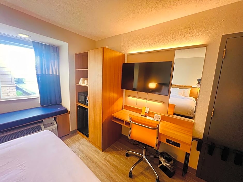 Microtel Inn & Suites by Wyndham Lexington