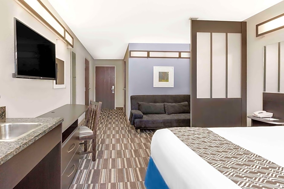 Microtel Inn & Suites By Wyndham Tuscaloosa Near University
