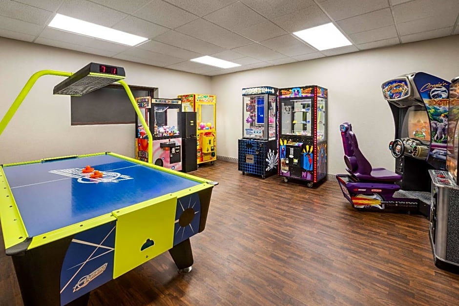 La Quinta Inn & Suites by Wyndham Lake George