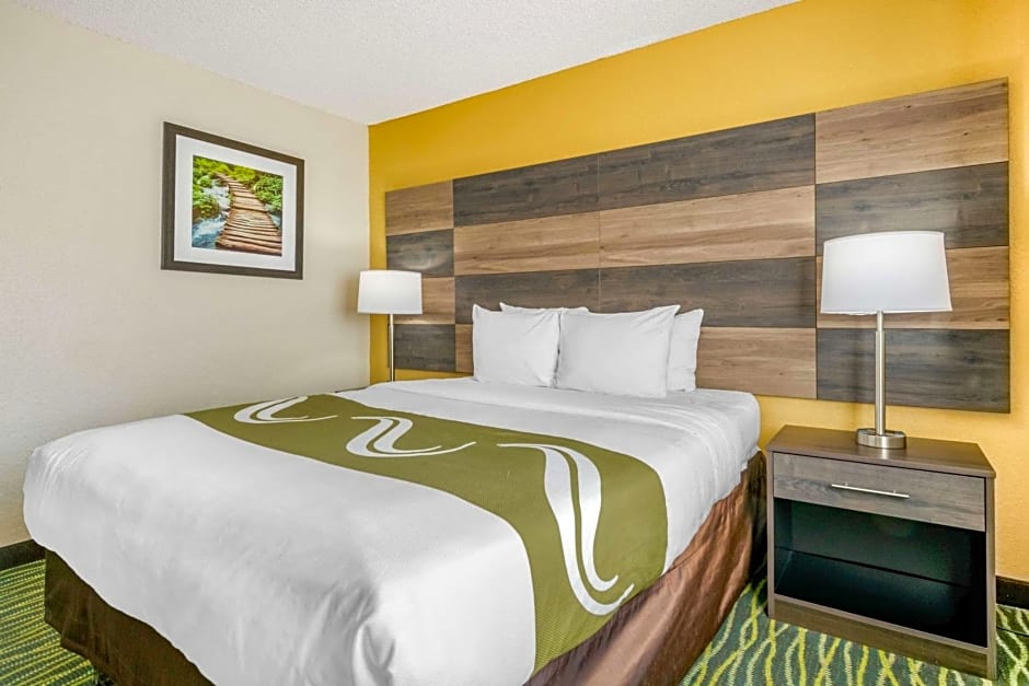 Quality Inn & Suites Leesburg Chain of Lakes