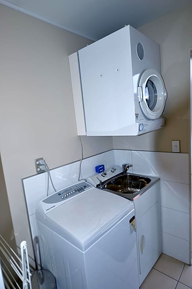 166 Majestic Court Motel