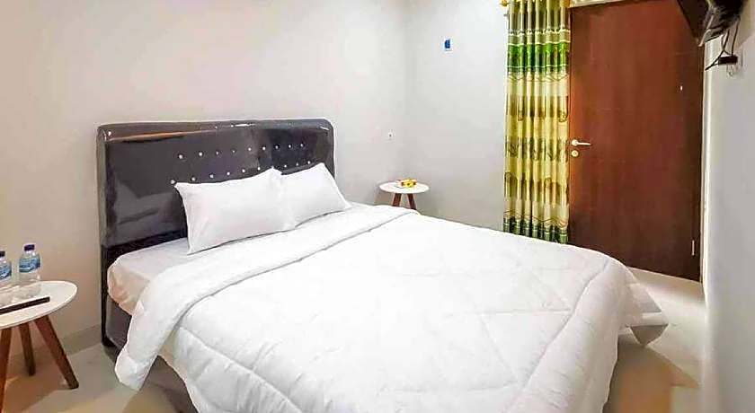 Rudi Rooms near Stasiun Cikarang Mitra RedDoorz