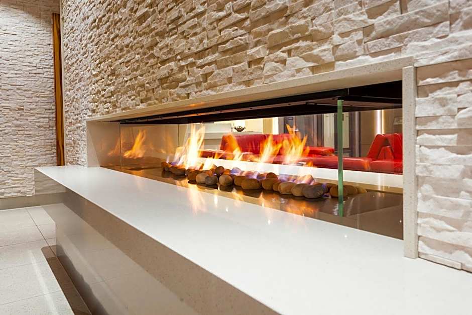 Mantra Charles Hotel Launceston